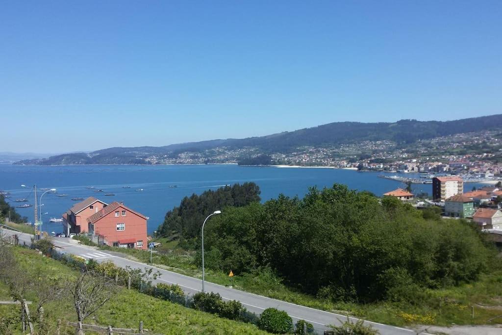 Apartamento con terraza y vistas al mar Bueu Exterior foto